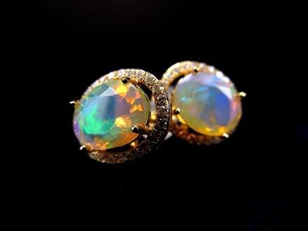 ピアス
