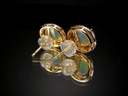 ピアス
