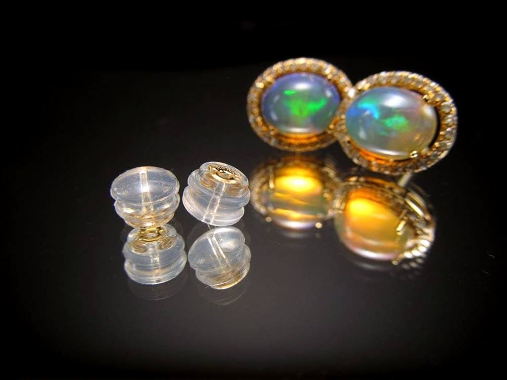 ピアス