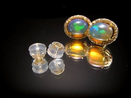 ピアス