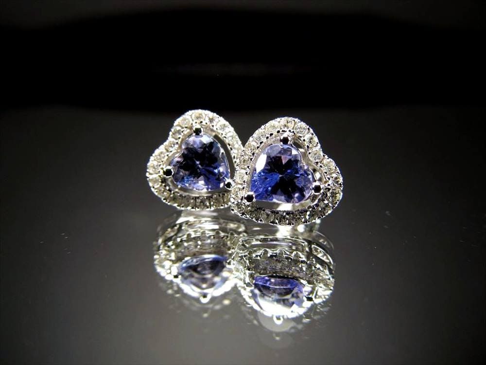 ピアス