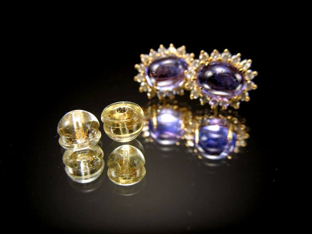 ピアス