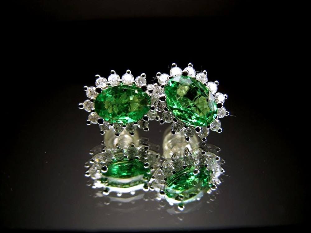 ピアス