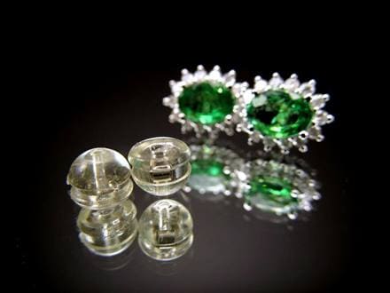 ピアス
