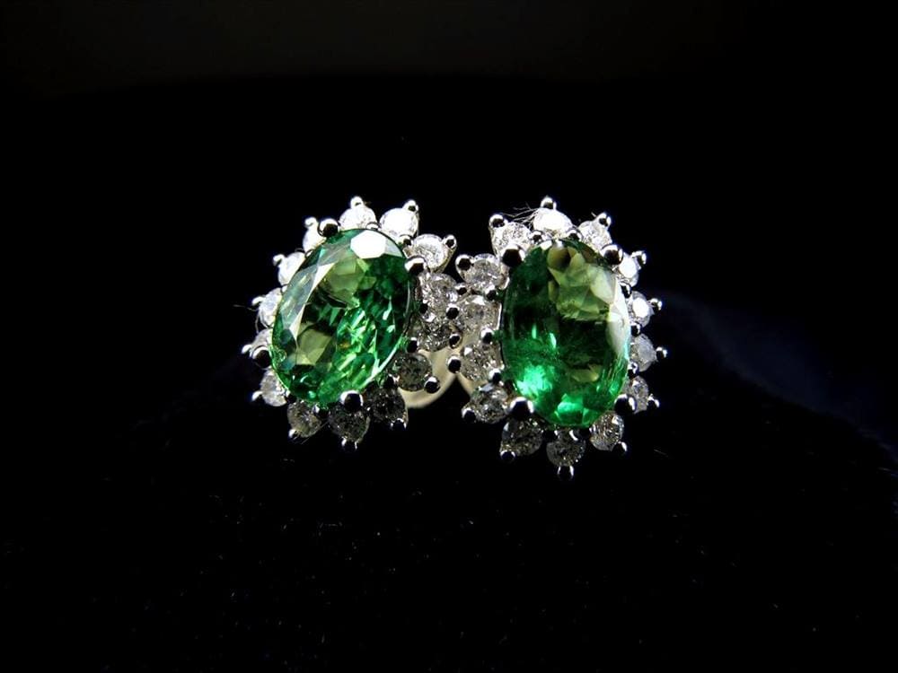 ピアス