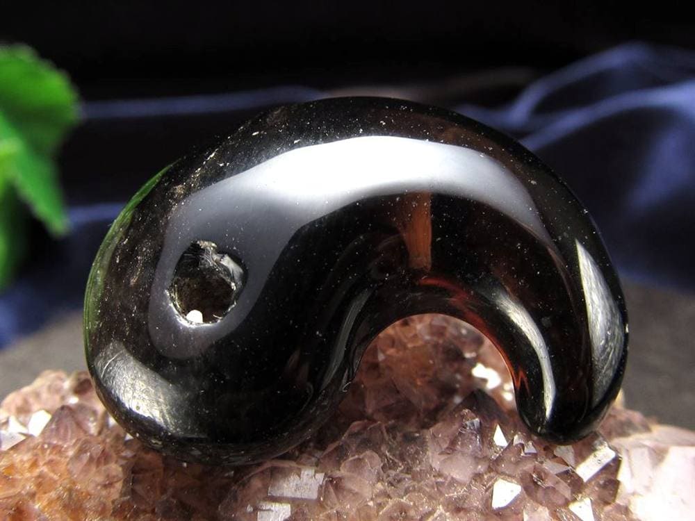 モリオン 黒水晶 勾玉 魔除け お守り