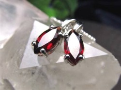 パワーストーン・天然石の卸問屋｜World Stone