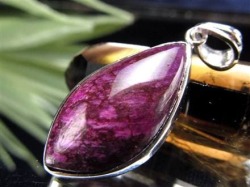 パワーストーン・天然石の卸問屋｜World Stone