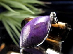 パワーストーン・天然石の卸問屋｜World Stone