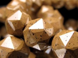 パワーストーン・天然石の卸問屋｜World Stone