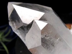 パワーストーン・天然石の卸問屋｜World Stone