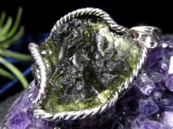 パワーストーン・天然石の卸問屋｜World Stone