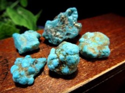 パワーストーン・天然石の卸問屋｜World Stone