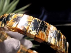 ☆天然石　貝　などでできた地球儀　インテリアとしても高級感有　パワーストーン美品 Amazon.co.jp: 【石流通センター】【インテリア】天然石地球儀