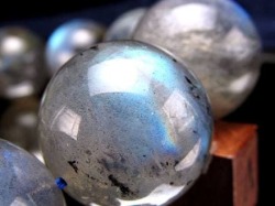 パワーストーン・天然石の卸問屋｜World Stone