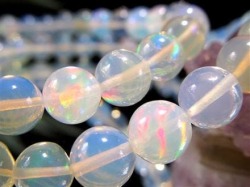 パワーストーン・天然石の卸問屋｜World Stone