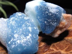 パワーストーン・天然石の卸問屋｜World Stone