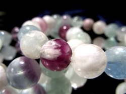 パワーストーン・天然石の卸問屋｜World Stone