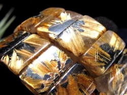 パワーストーン・天然石の卸問屋｜World Stone