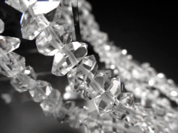 ハーキマーダイヤモンド【ハーキマー水晶】結晶